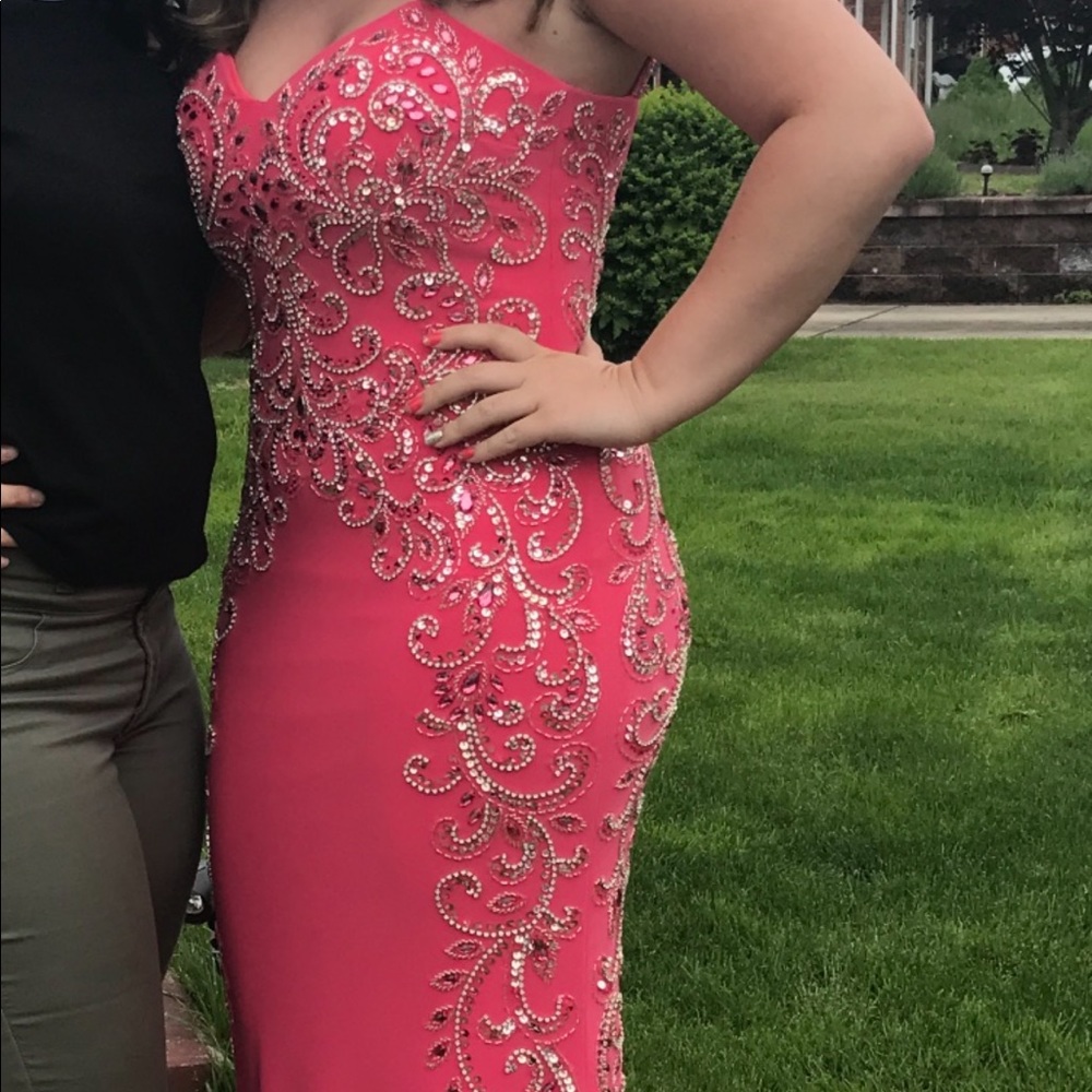 Prom dresses!!